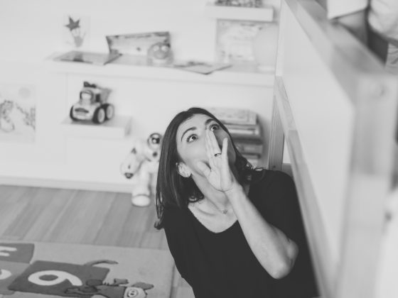 mama de ce strigi la mine